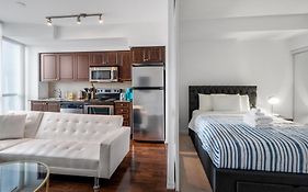 Downtown Toronto 1 Bdrm Condo With Parking And Views
